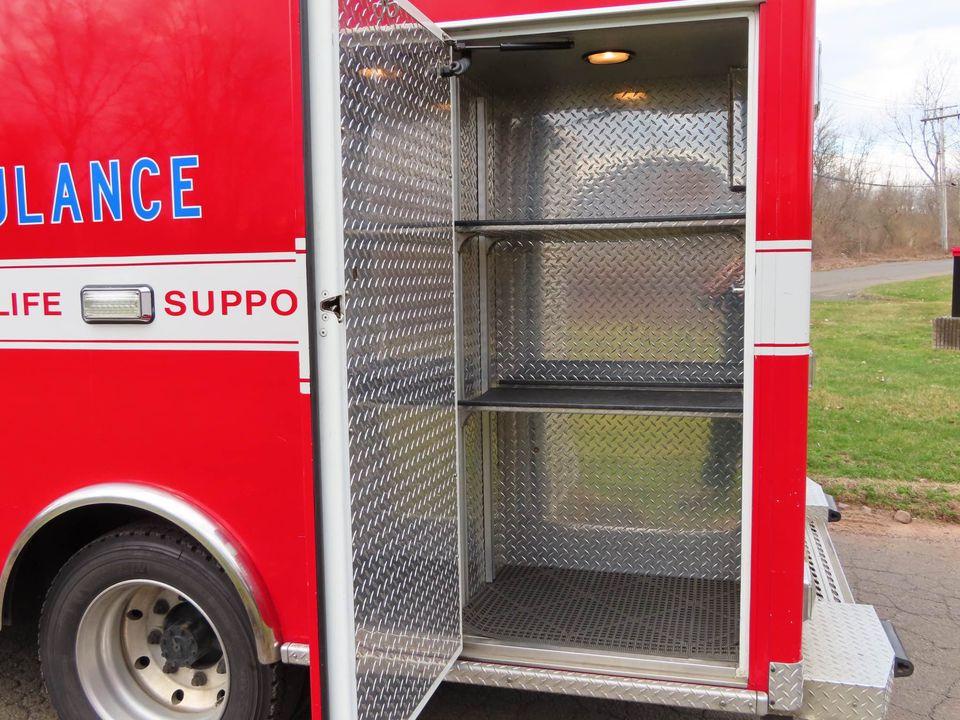 2008 PL Custom Ambulance (Includes Stryker Powerload & gurney) Type I - image 12