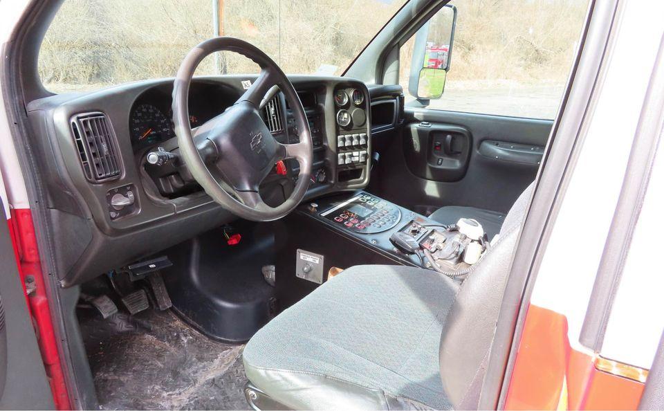 2008 PL Custom Ambulance (Includes Stryker Powerload & gurney) Type I - image 15