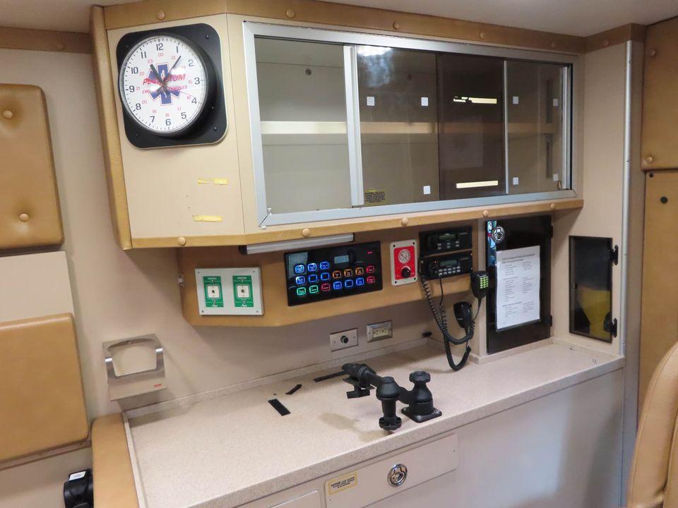 2008 PL Custom Ambulance (Includes Stryker Powerload & gurney) Type I - image 17