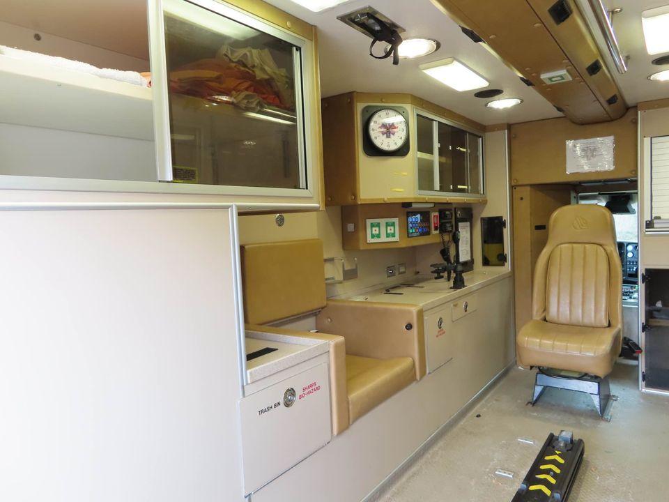 2008 PL Custom Ambulance (Includes Stryker Powerload & gurney) Type I - image 18