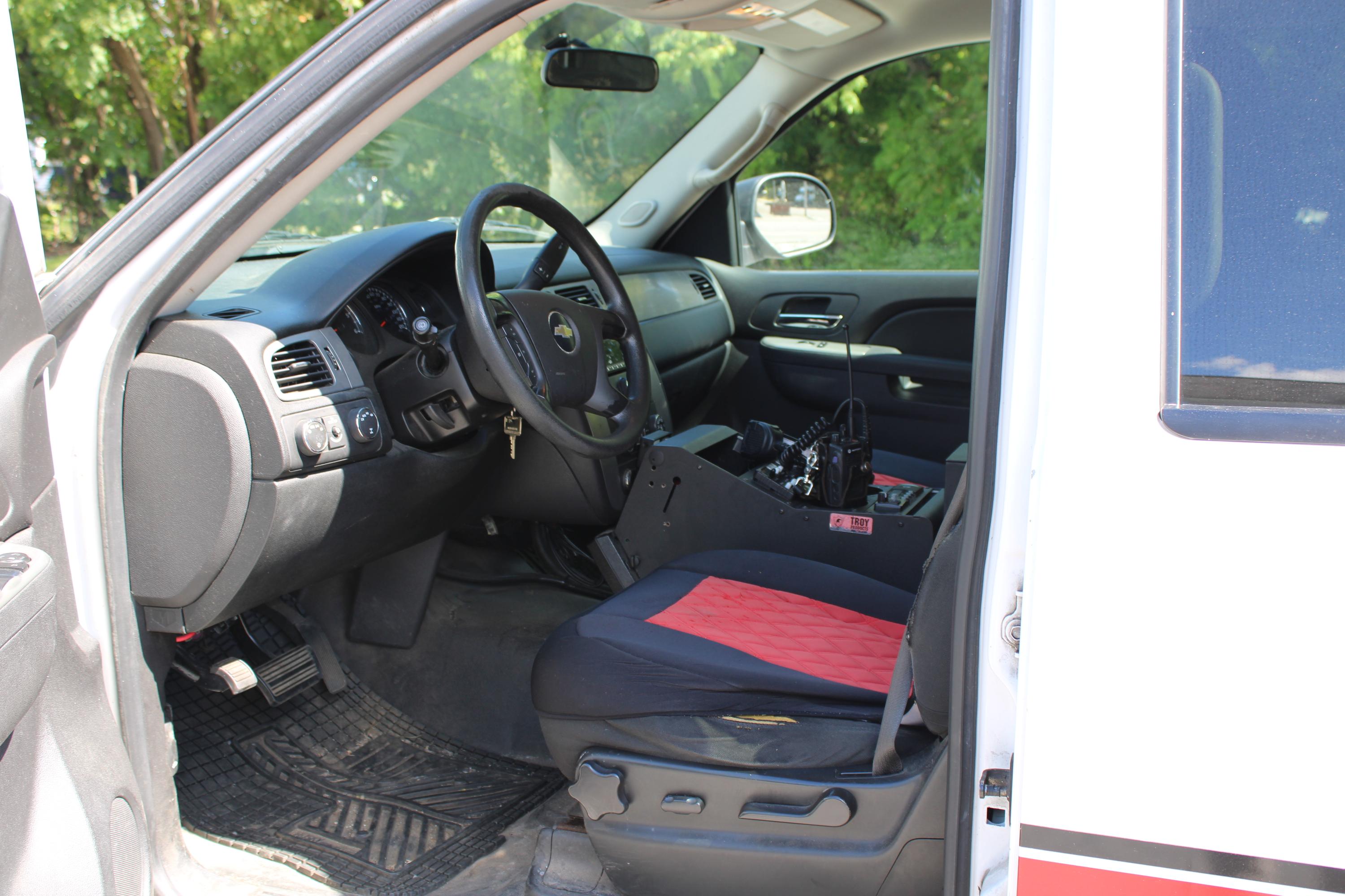 2010 Chevrolet Tahoe 4x4 Command Unit - image 9