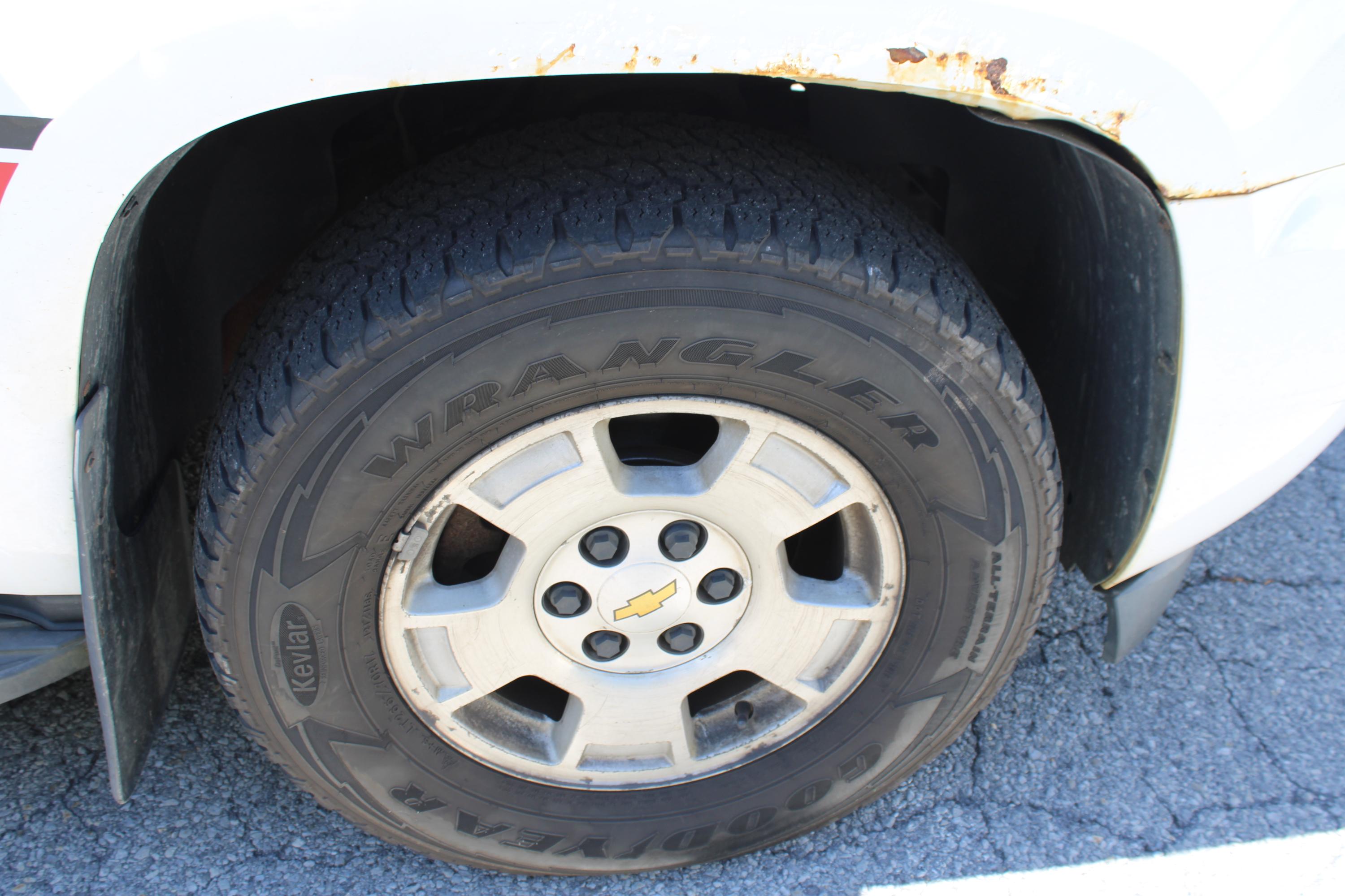 2010 Chevrolet Tahoe 4x4 Command Unit - image 18