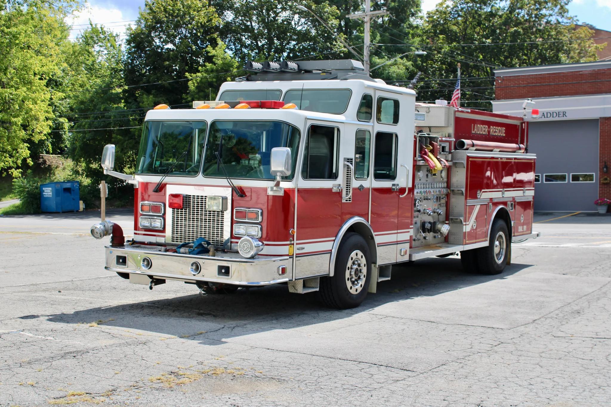 1995 Central States Spartan Pumper - image 1