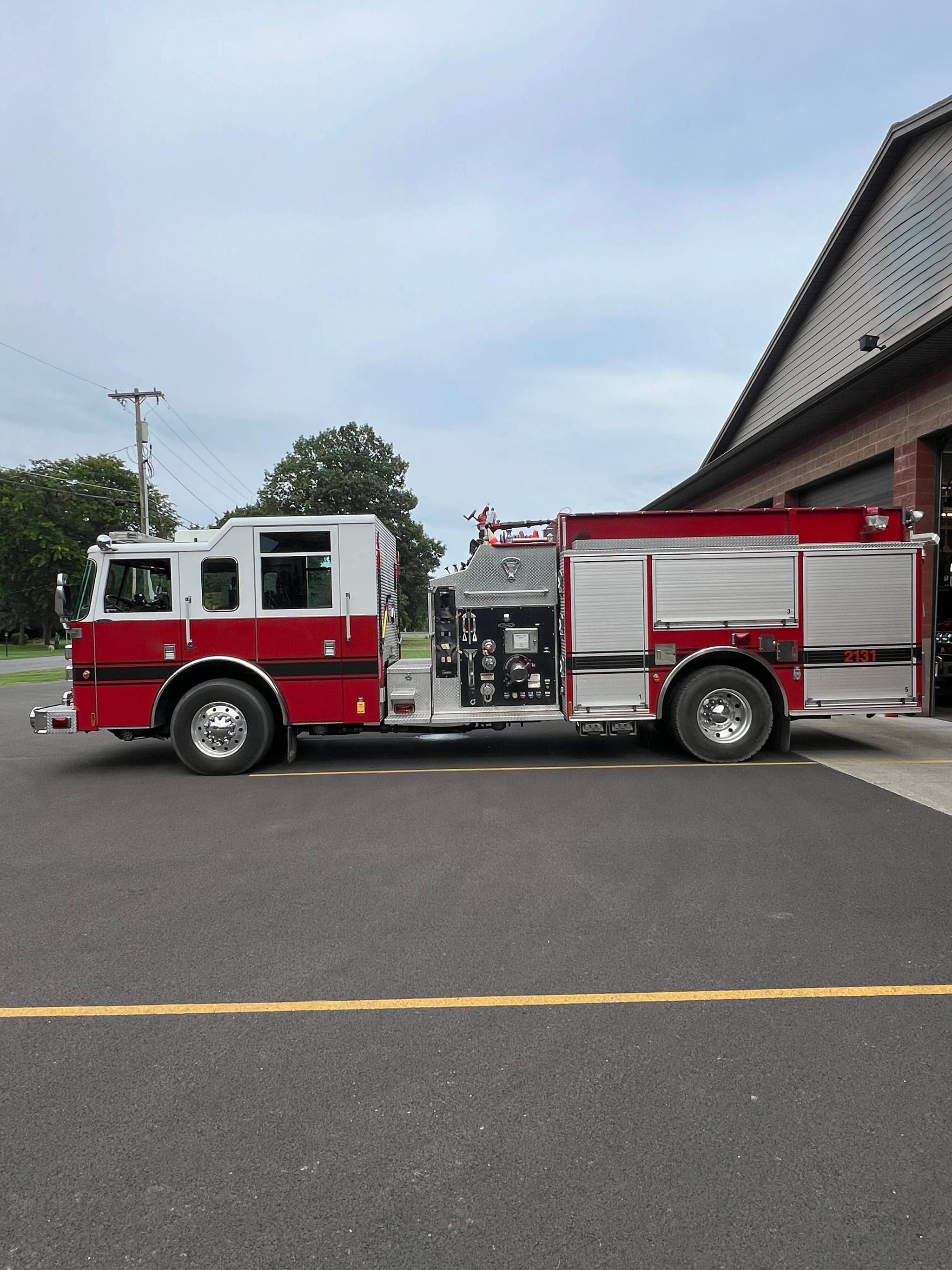 2004 Pierce Pumper - image 1