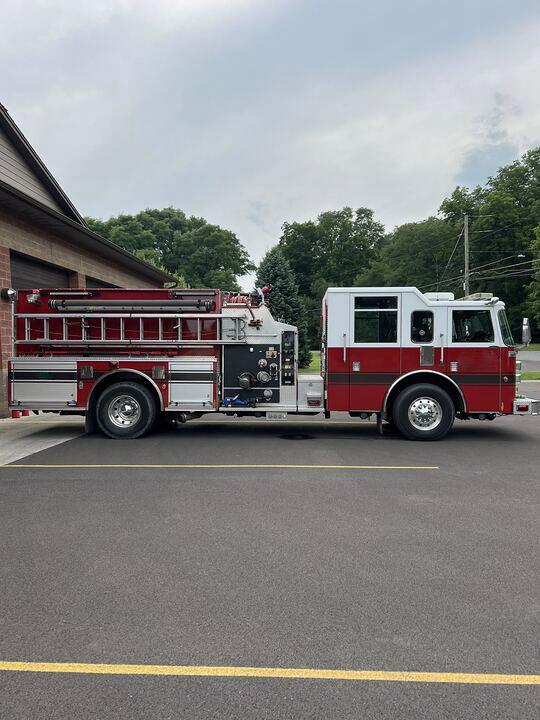 2004 Pierce Pumper - image 2