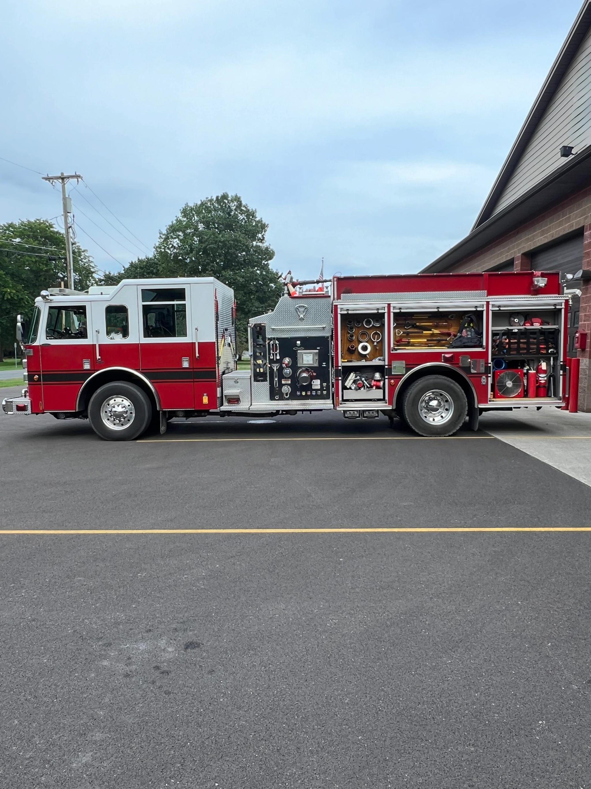 2004 Pierce Pumper - image 3