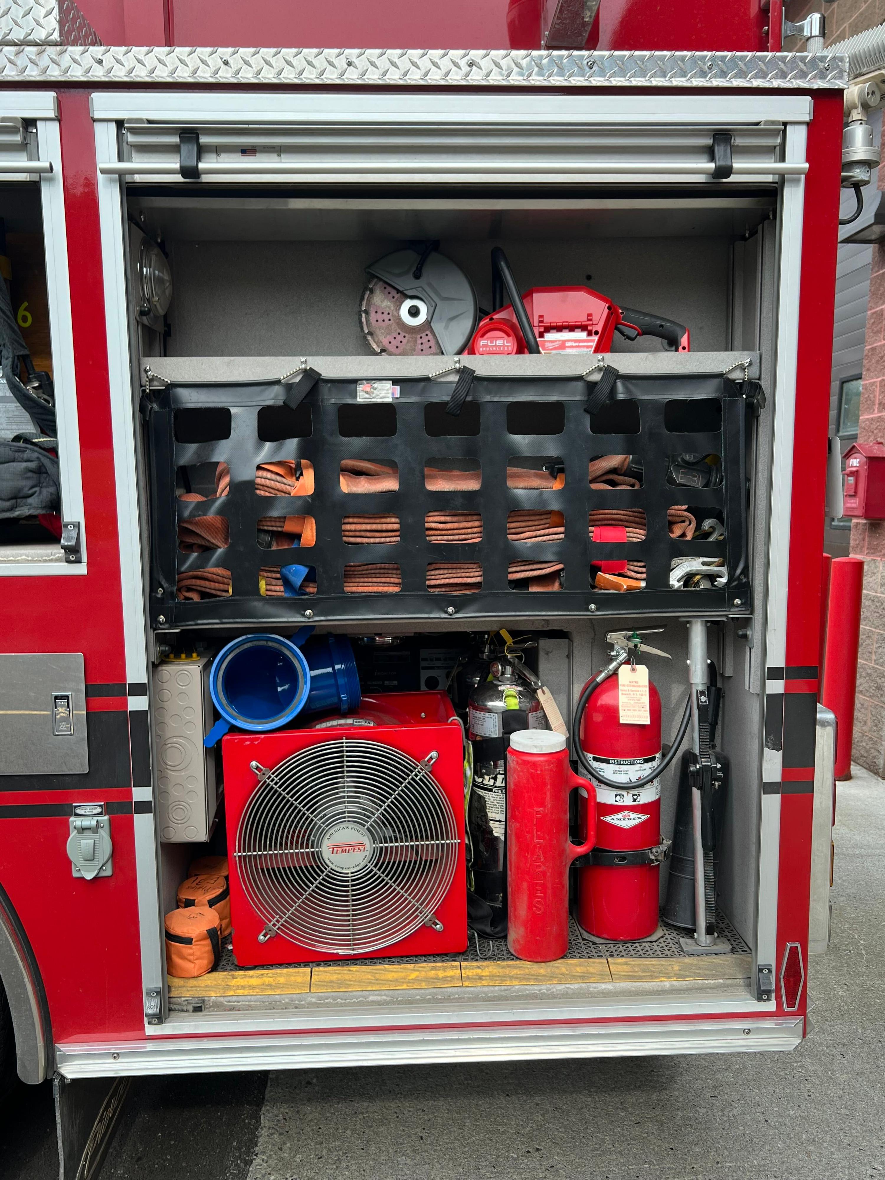2004 Pierce Pumper - image 9