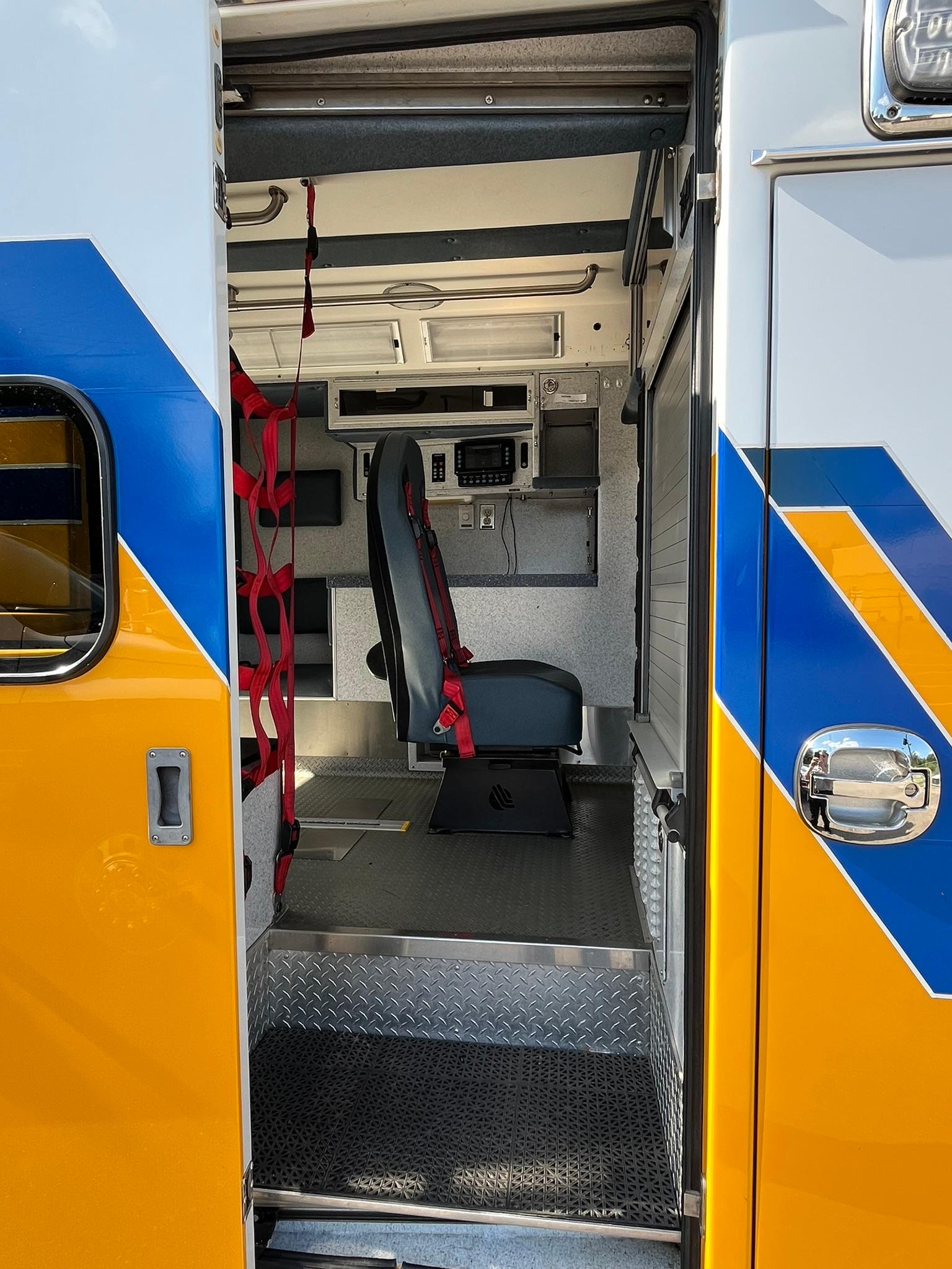 2009 Braun Dodge 4x4 Type I Ambulance - image 11