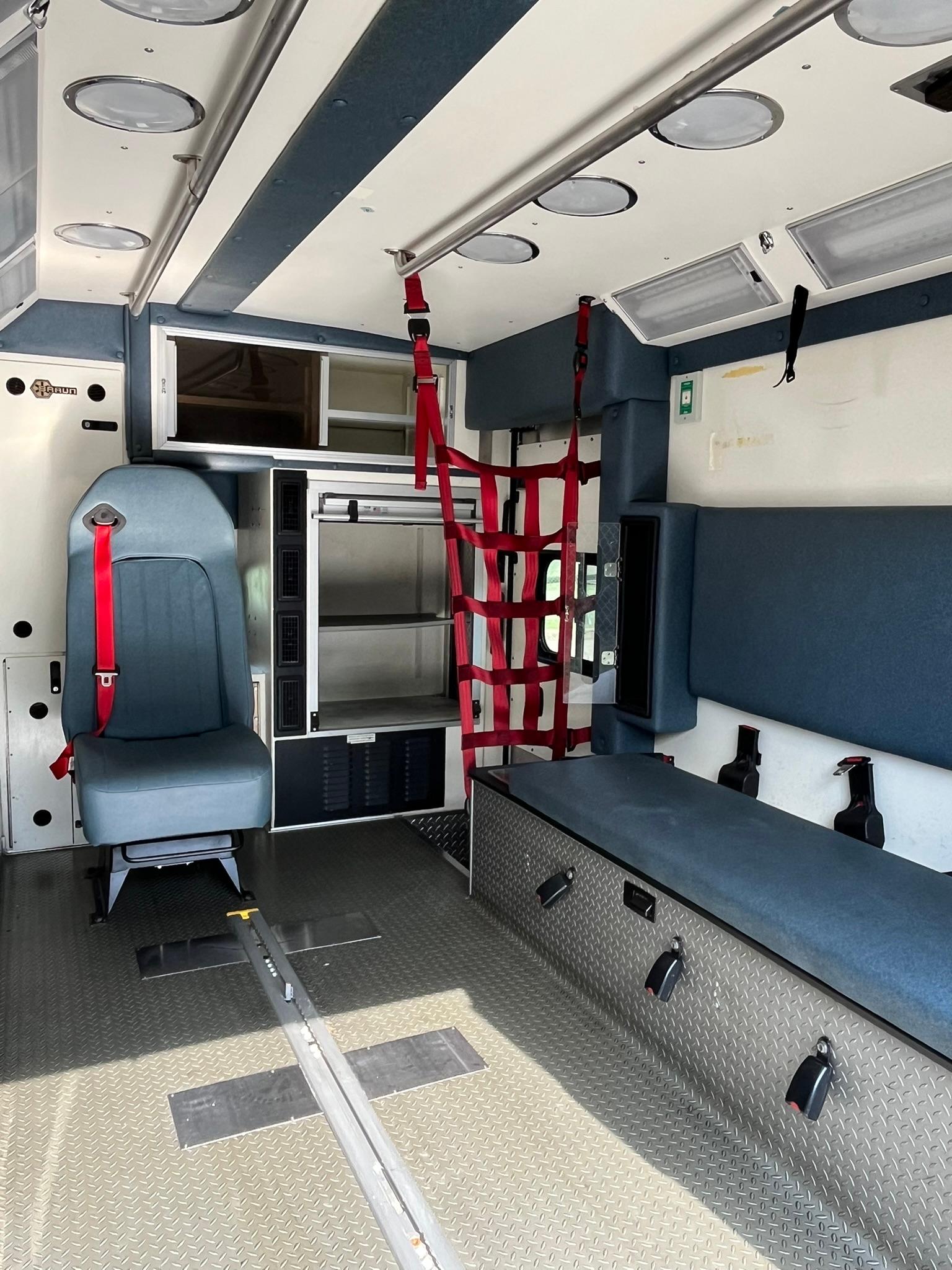 2009 Braun Dodge 4x4 Type I Ambulance - image 12