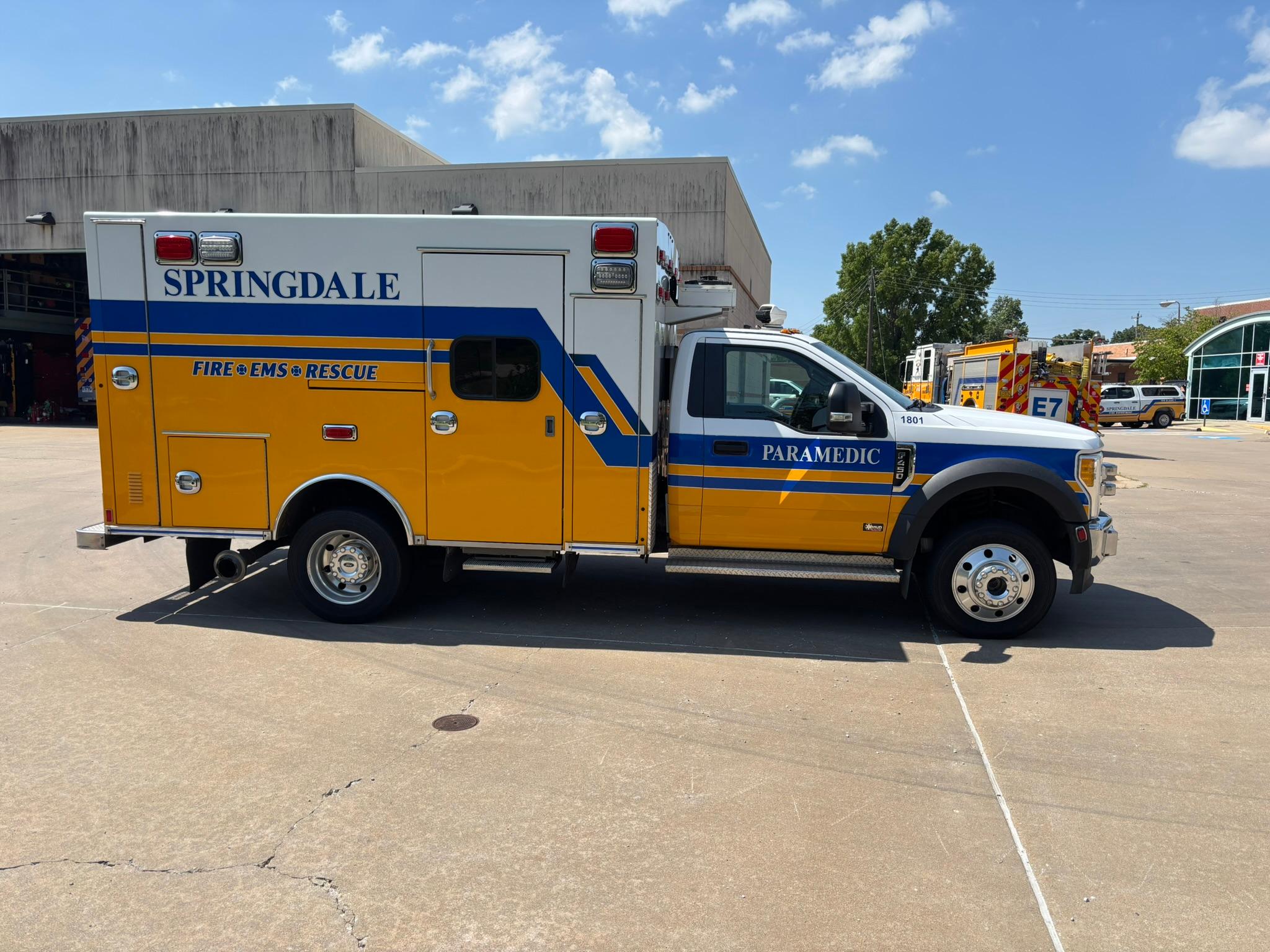 2018 Ford Braun 4x4 Type I Ambulance - image 3