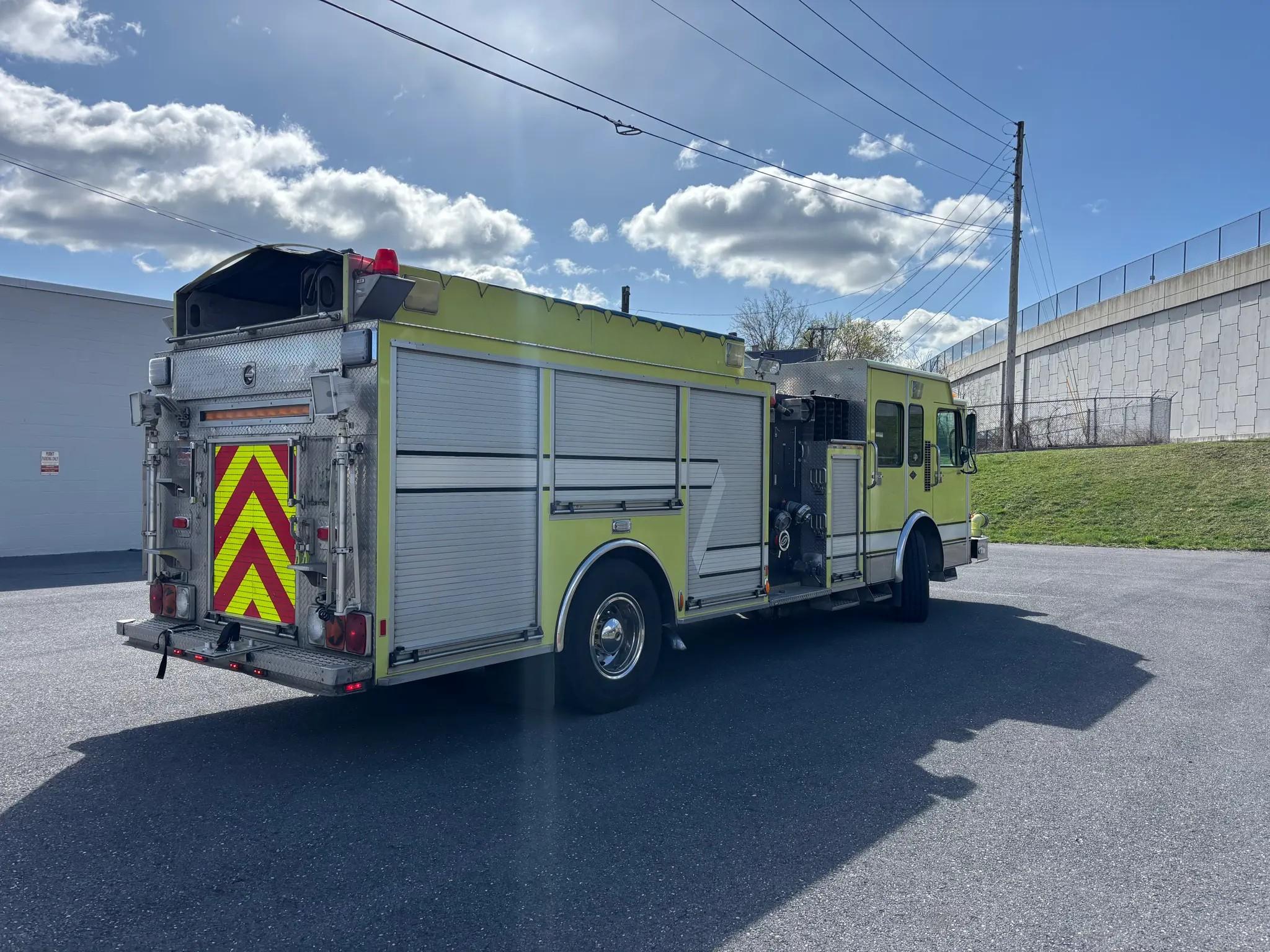 1997 Spartan/New Lexington Engine (1750/1000) - image 6
