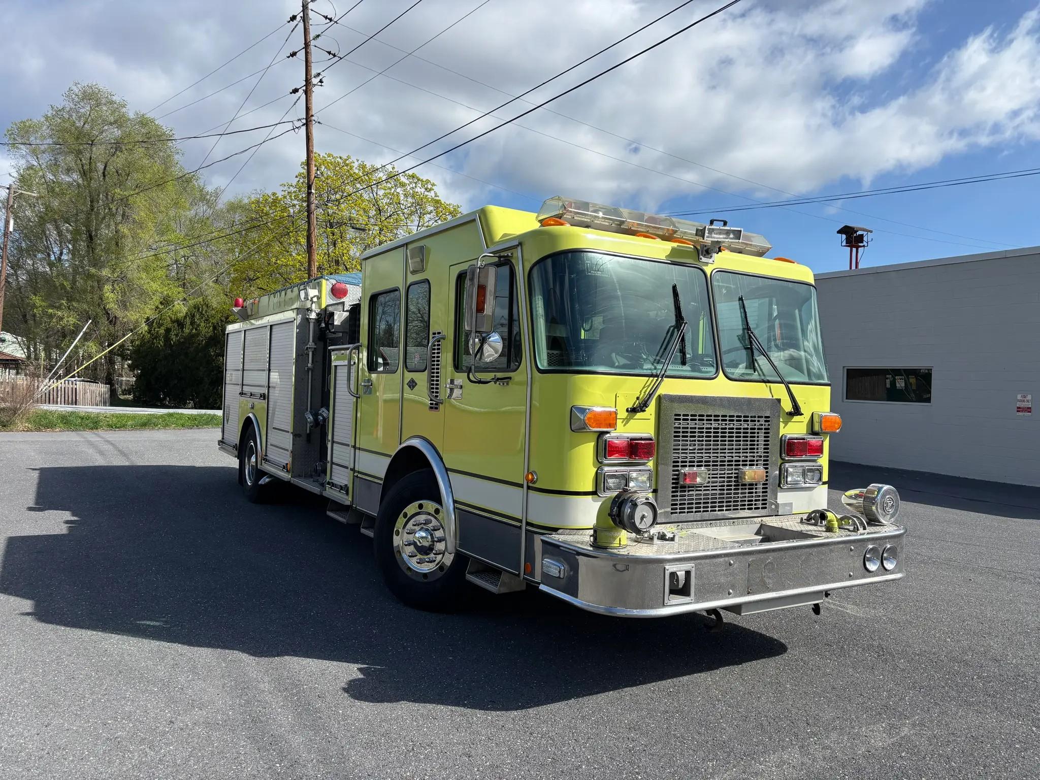 1997 Spartan/New Lexington Engine (1750/1000) - image 4