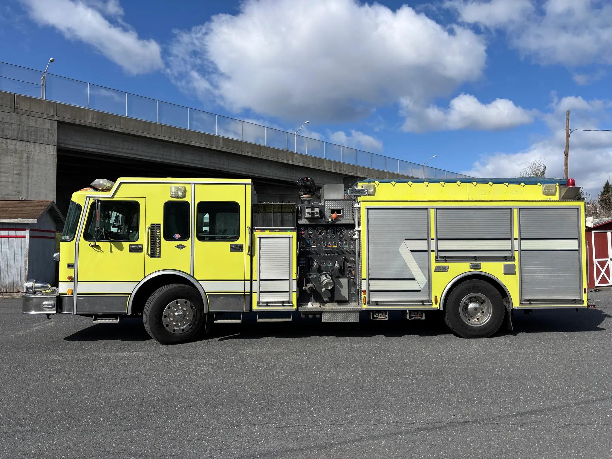 1997 Spartan/New Lexington Engine (1750/1000) - image 1