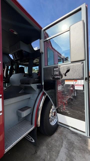 2004 Pierce Enforcer Pumper - image 15
