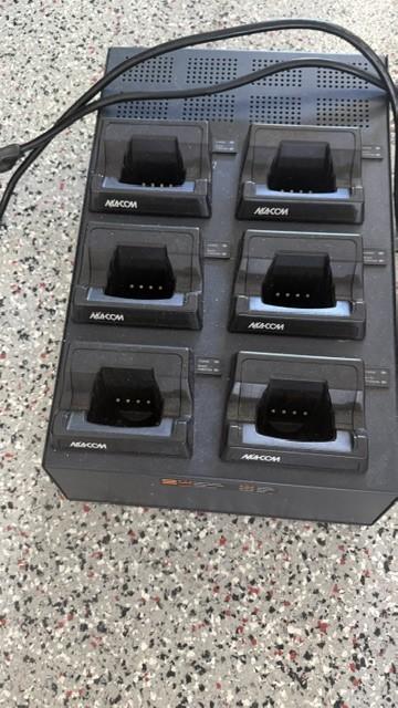 Radio charging station - image 1