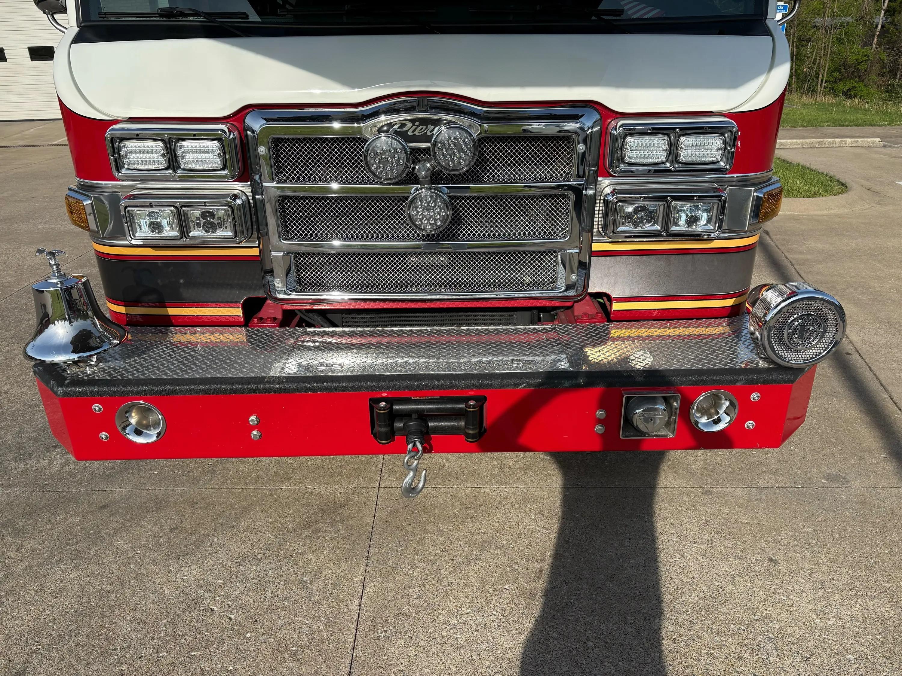 2013 Pierce Velocity 100' Quint - image 16