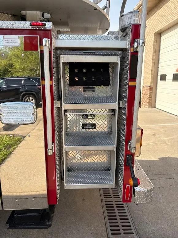 2013 Pierce Velocity 100' Quint - image 19