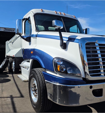2018 Freightliner Super 10 Dump Truck - image 4