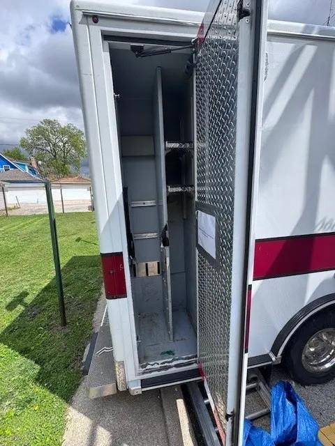 2016 Road Rescue Ford Type III Ambulance - image 9