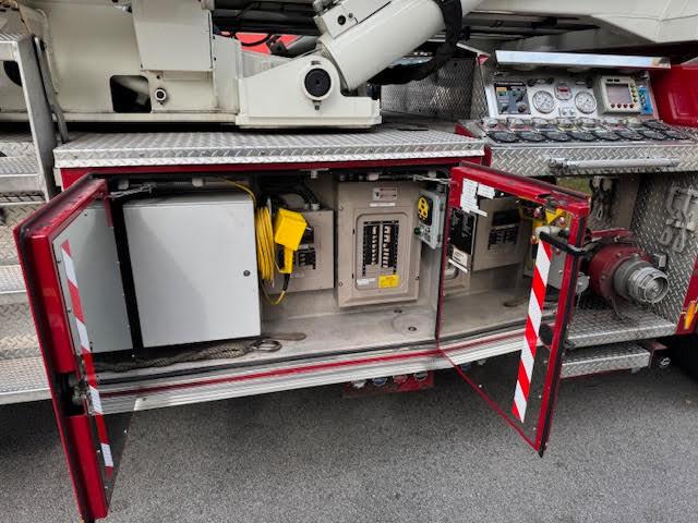 2004 Pierce Dash 95' Platform - image 11