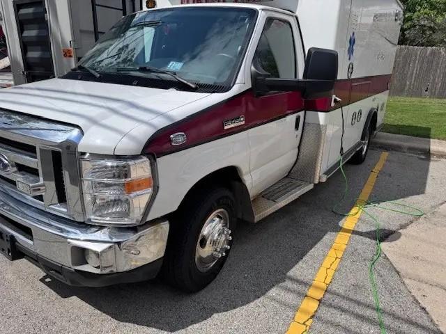 2016 Road Rescue Ford Type III Ambulance - image 1