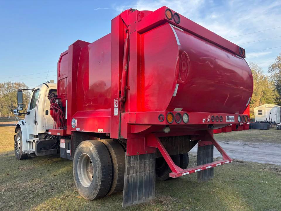 2022 Freightliner Automated Side Loader - image 3