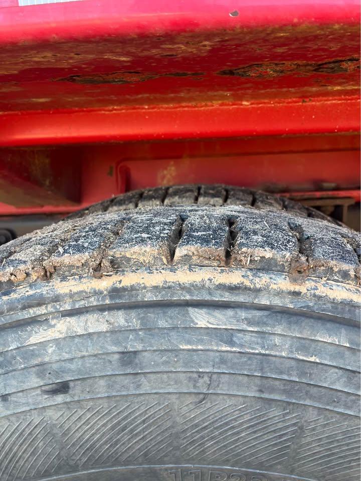 2022 International New Way Rear Loader - image 7
