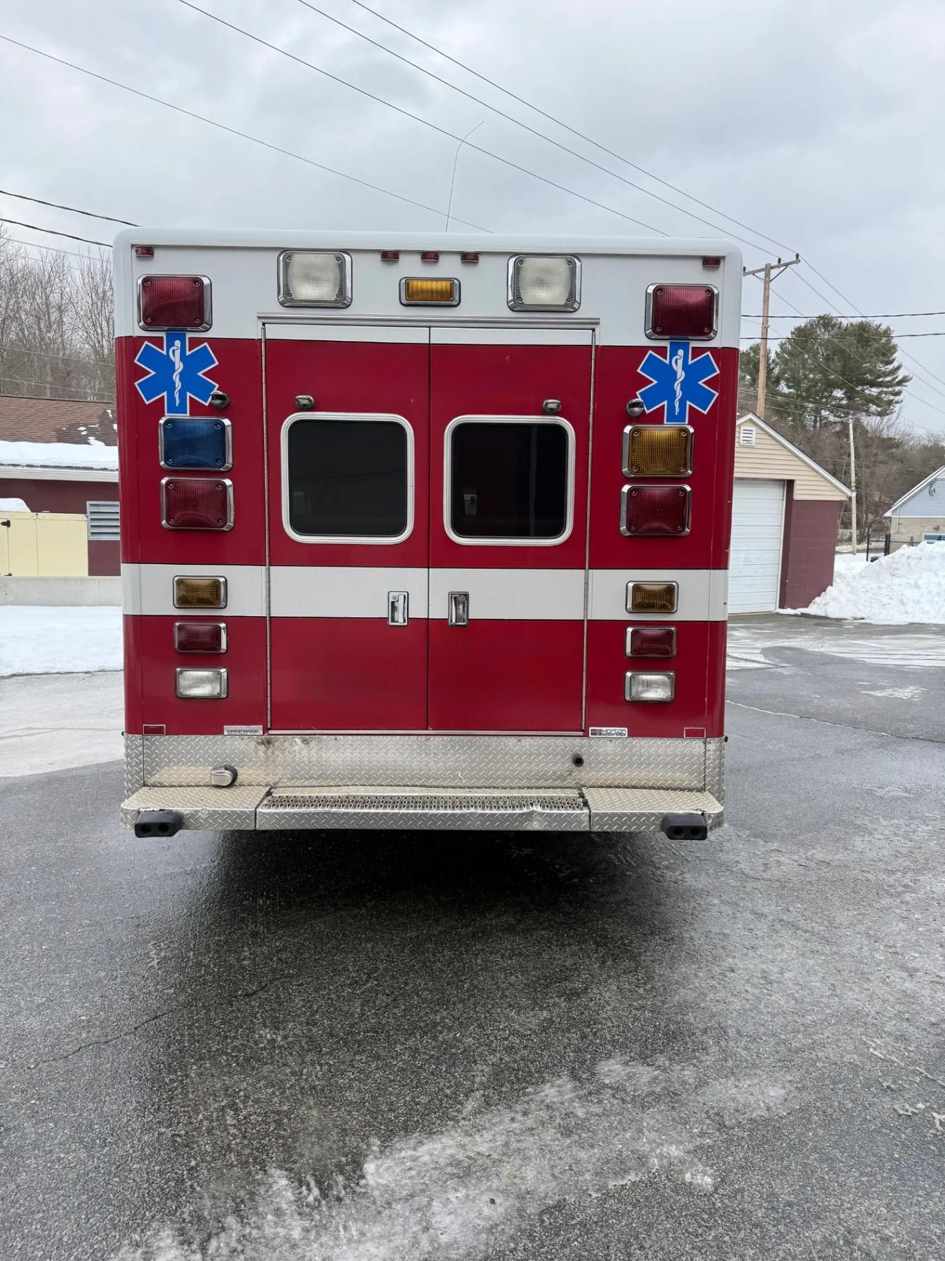 2006 Horton Ford Type III Ambulance - image 2