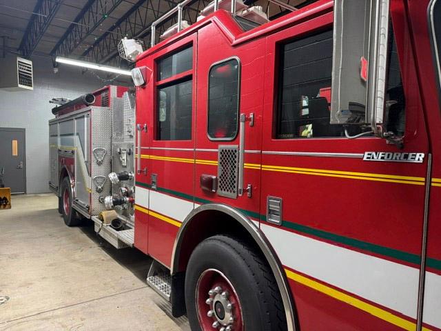 2001 Pierce Enforcer Pumper - image 2