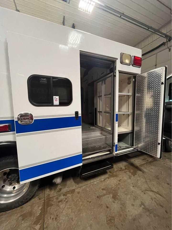 2008 Braun GMC C4500 Type I - image 8