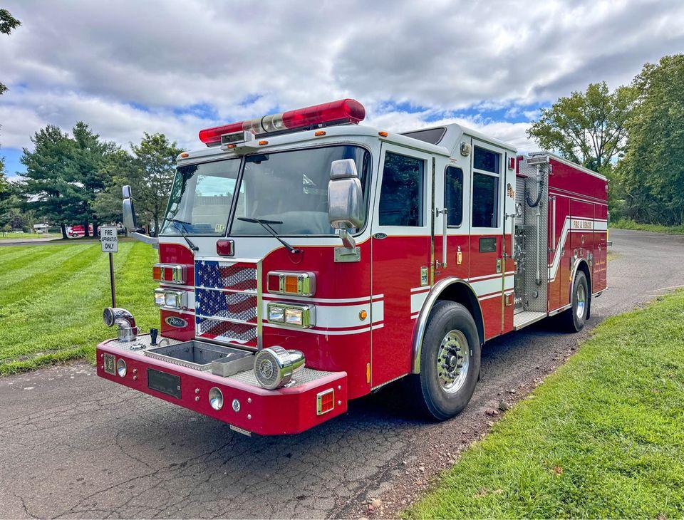 2005 Pierce Dash Rescue Pumper - image 1
