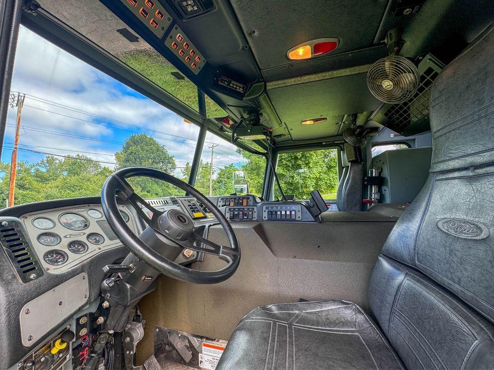 2005 Pierce Dash Rescue Pumper - image 9
