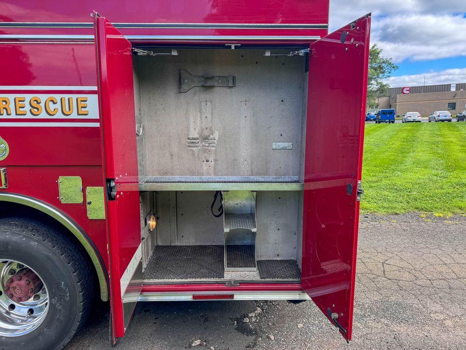 2005 Pierce Dash Rescue Pumper - image 14