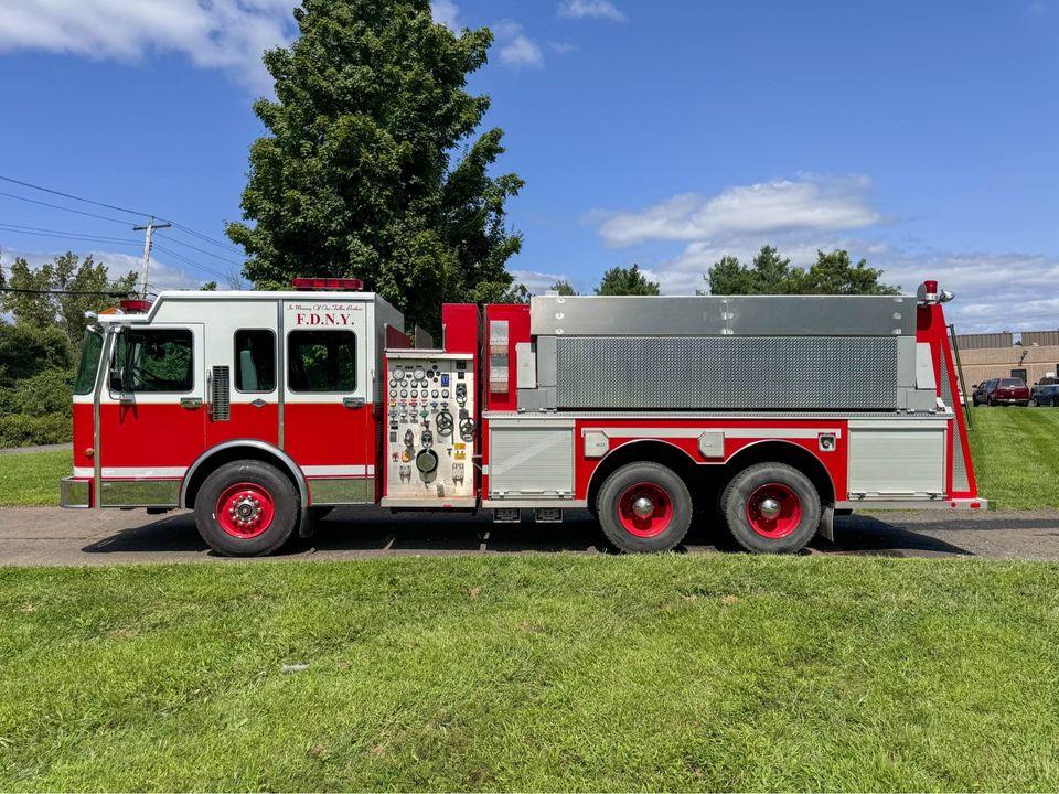 1995 Spartan Tanker 2500 Gal - image 3