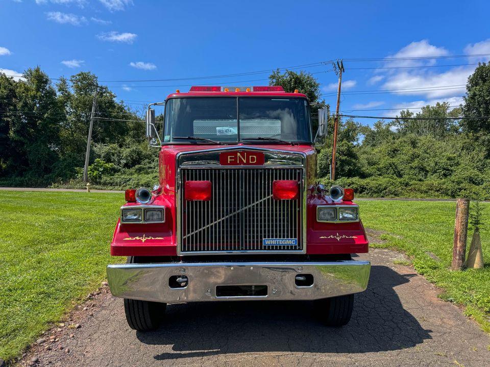 1989 GMC 2500 Gallon Tanker - image 5