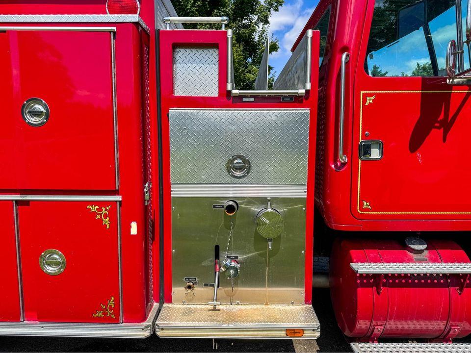 1989 GMC 2500 Gallon Tanker - image 7
