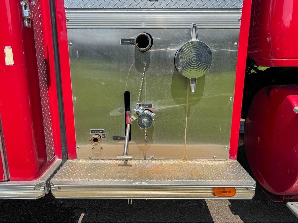 1989 GMC 2500 Gallon Tanker - image 8