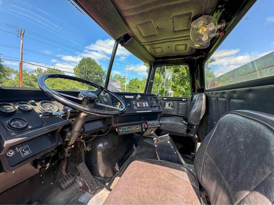 1989 GMC 2500 Gallon Tanker - image 18