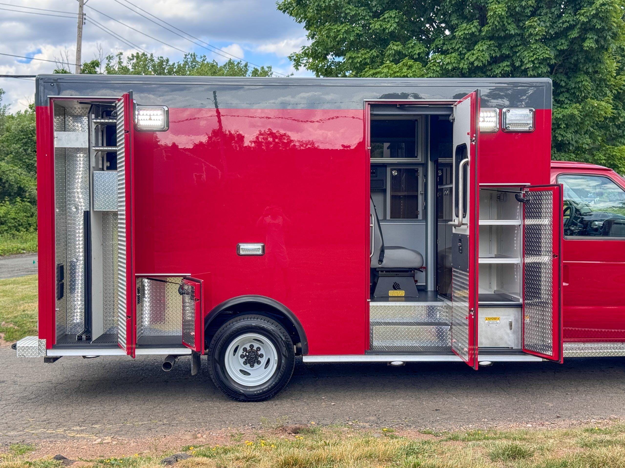 2026 PL-Custom Ford Type III Ambulance - image 10