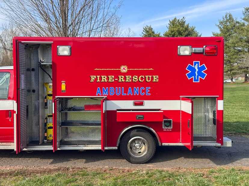 2010 PL-Custom Ford Type III Ambulance — photo 8