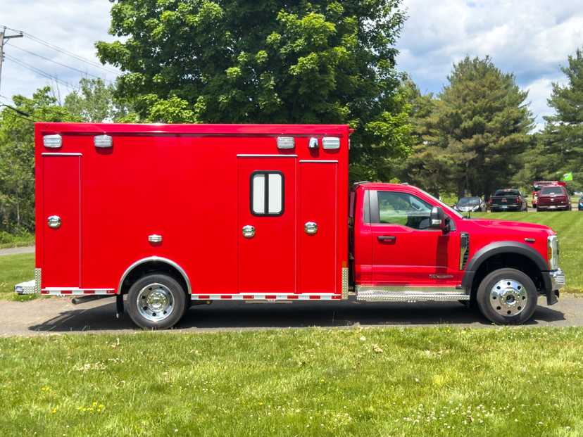 2026 Ford F-550 4x4 Type I Ambulance — photo 4