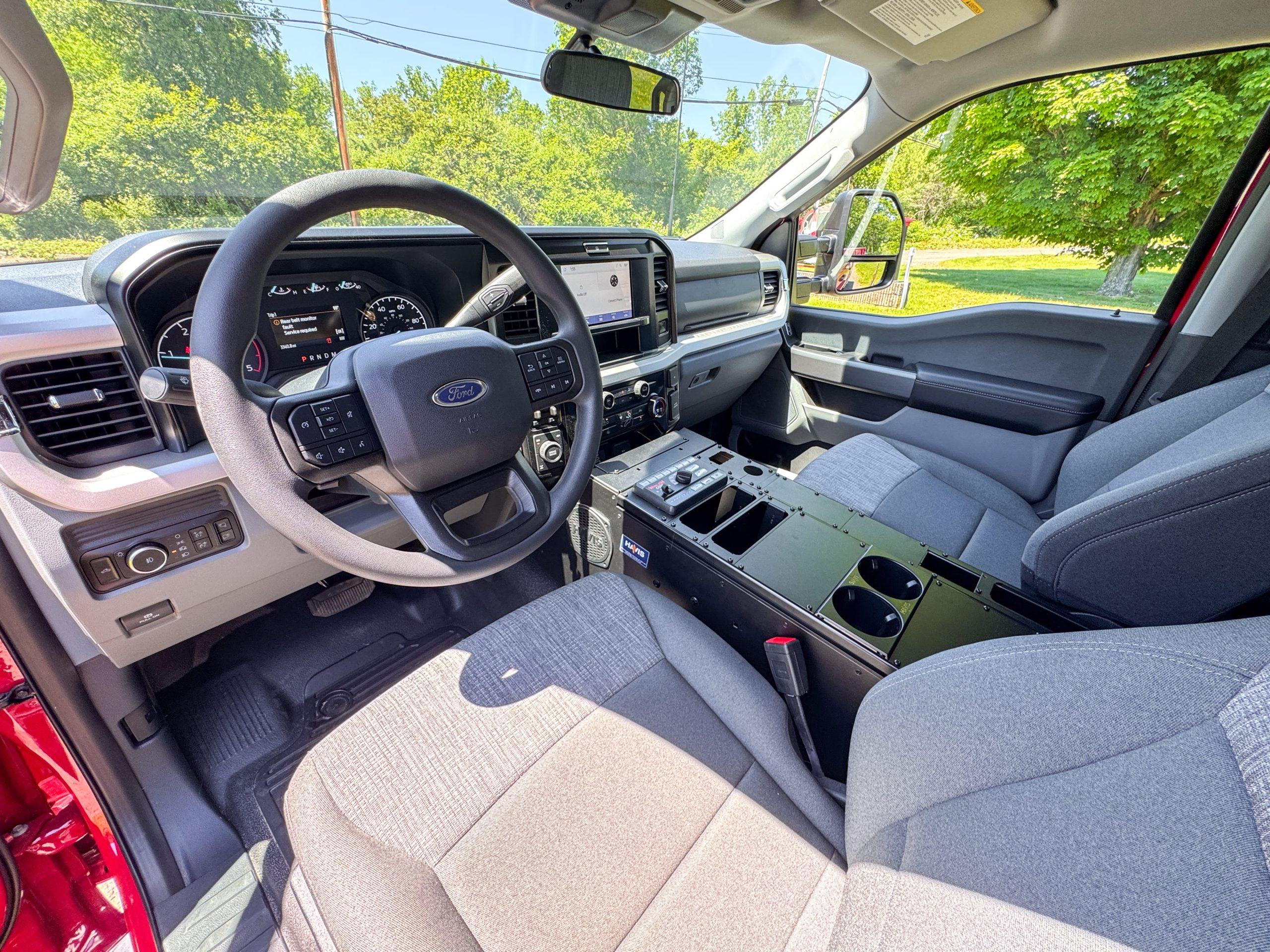 2025 Ford F-350 4x4 Command Unit - image 7