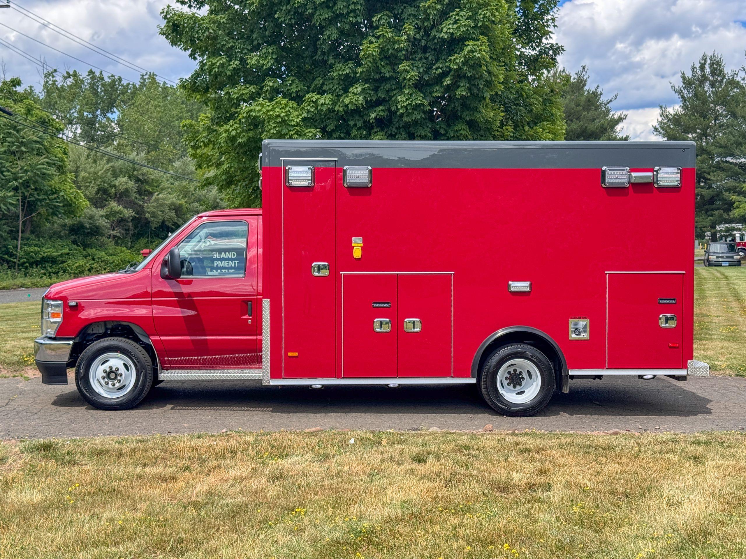 2026 PL-Custom Ford Type III Ambulance - image 2