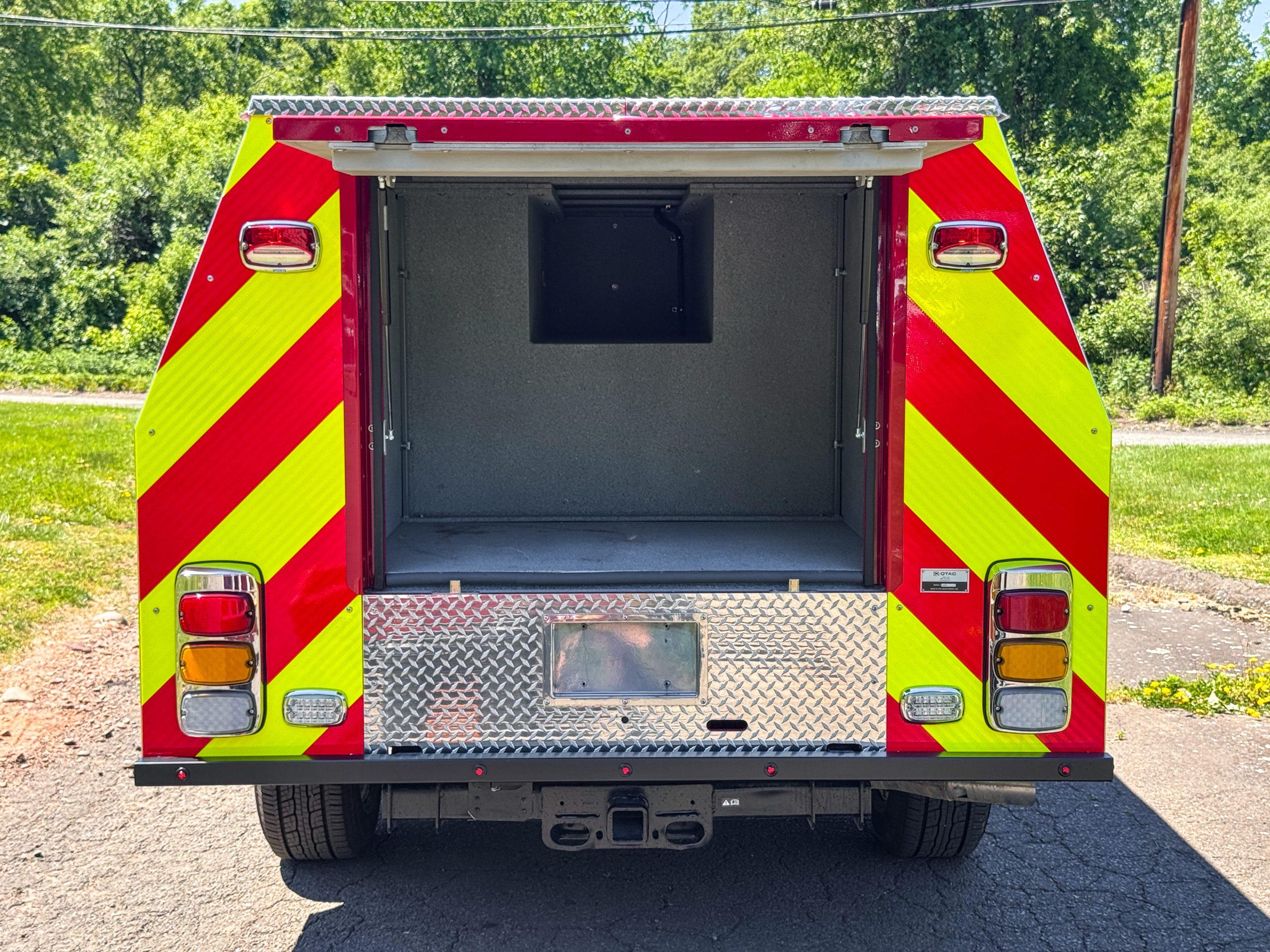 2025 Ford F-350 4x4 Command Unit - image 19