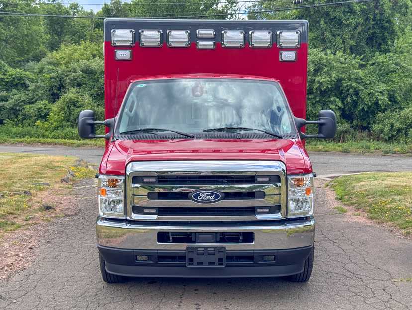 2026 PL-Custom Ford Type III Ambulance — photo 4