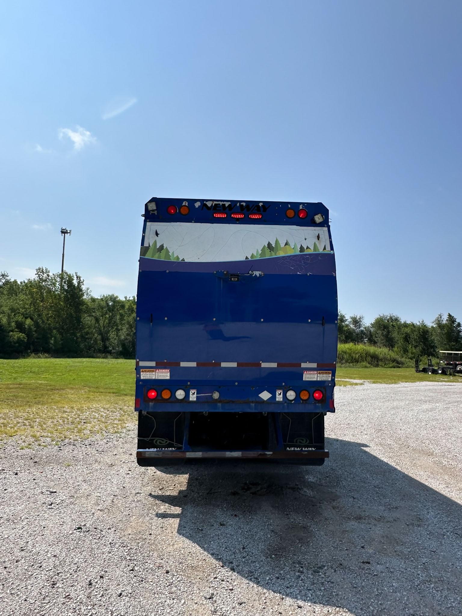 2017 Mack New Way Automated Side Loader - image 6