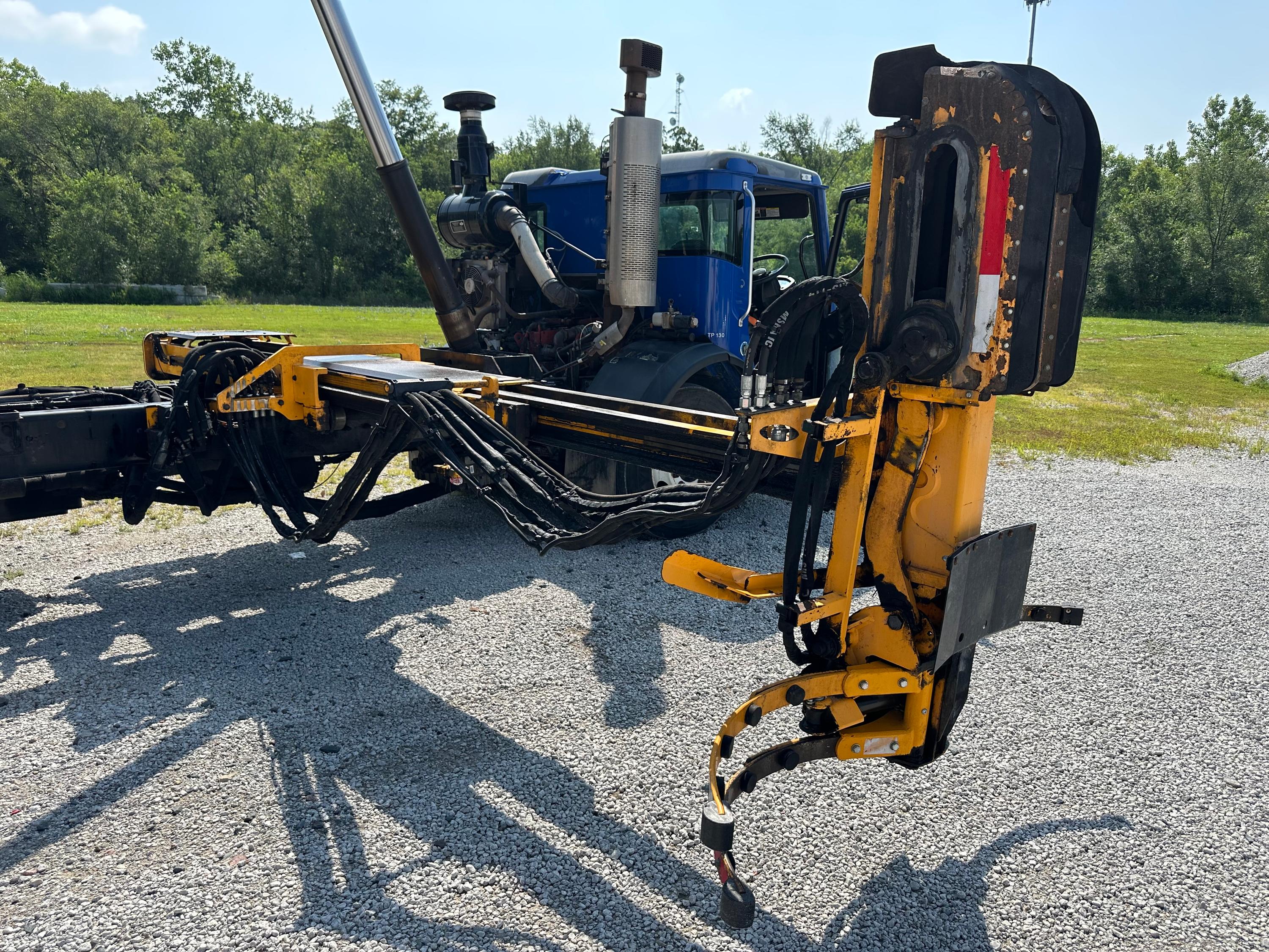 2017 Mack New Way Automated Side Loader - image 24