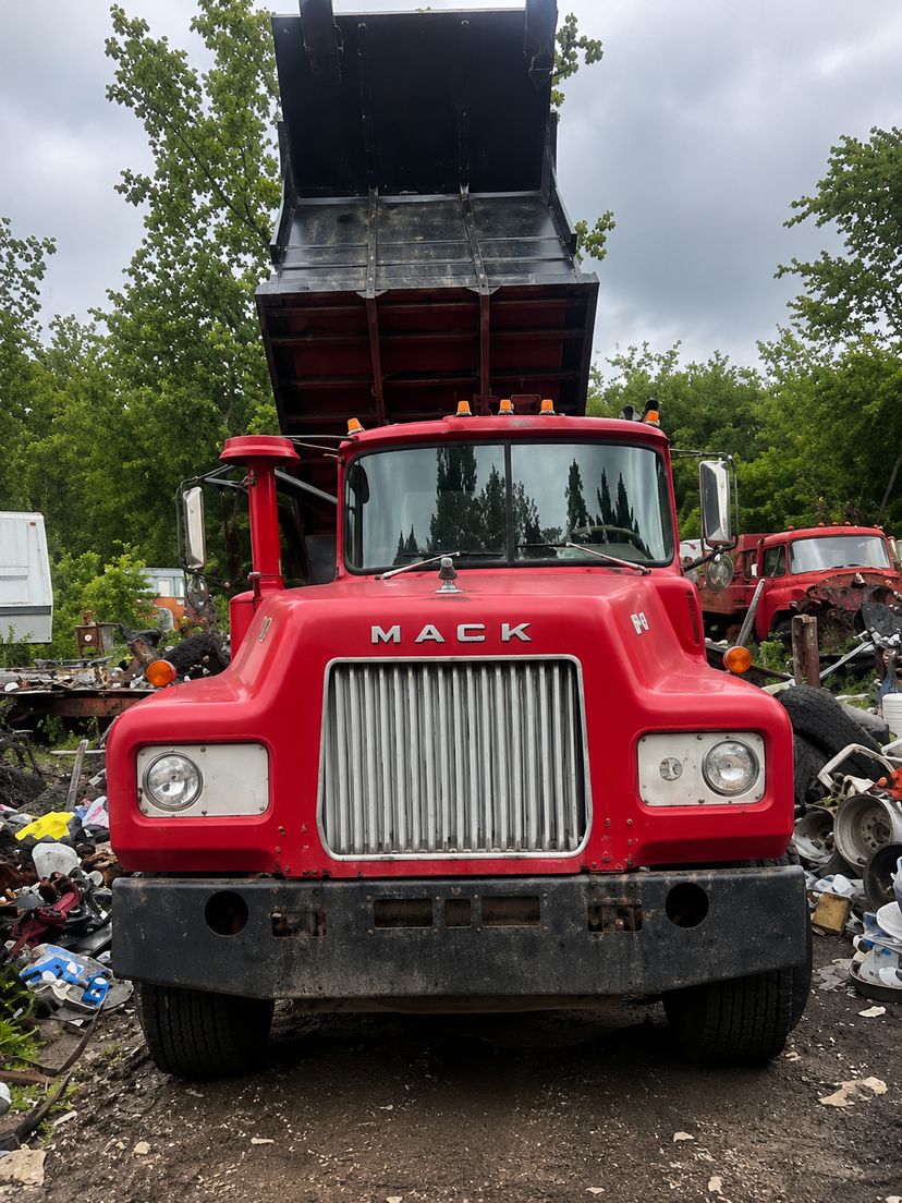 1968 Mack Dump Truck — photo 2
