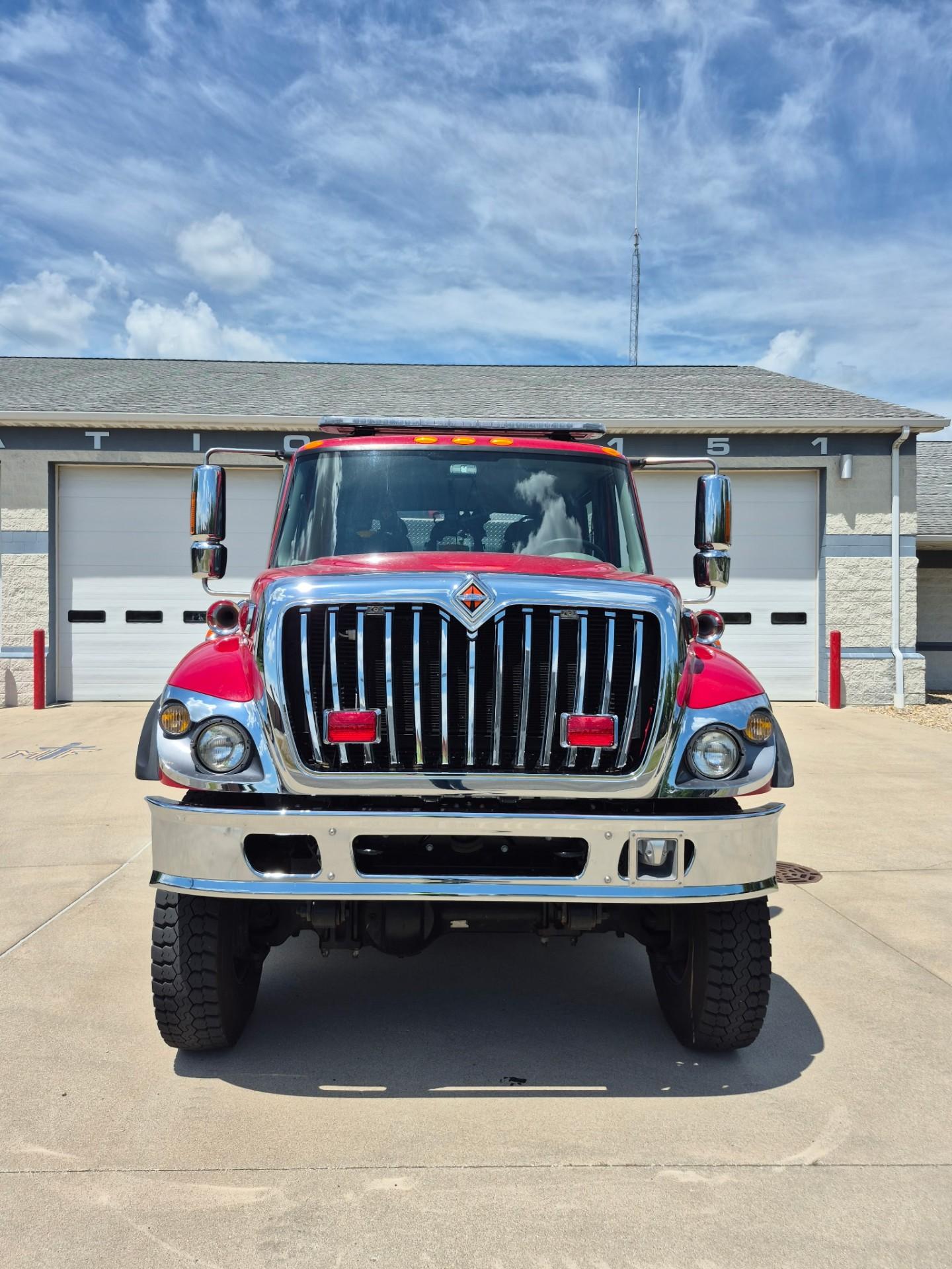 2010 Crimson International Pumper Tanker - image 3