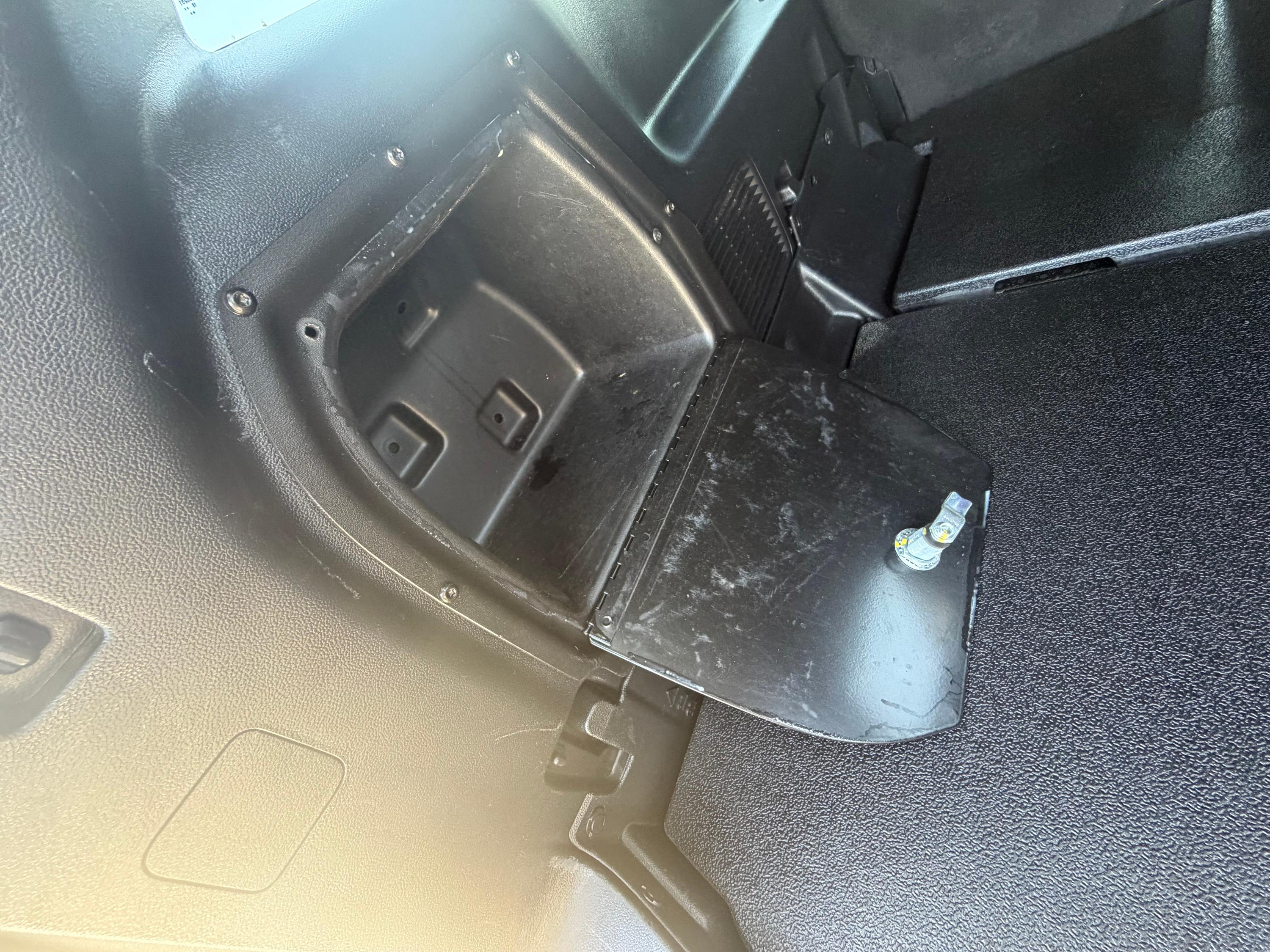 2020 Ford Interceptor Utility - image 11